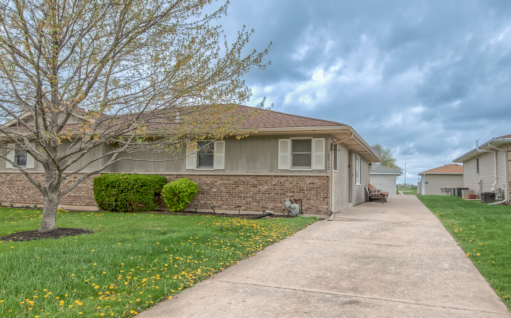 Homes for sale in Crest Hill, IL | 2512 Live Oak Dr, Crest Hill, IL 60403 | MLS# 12664361