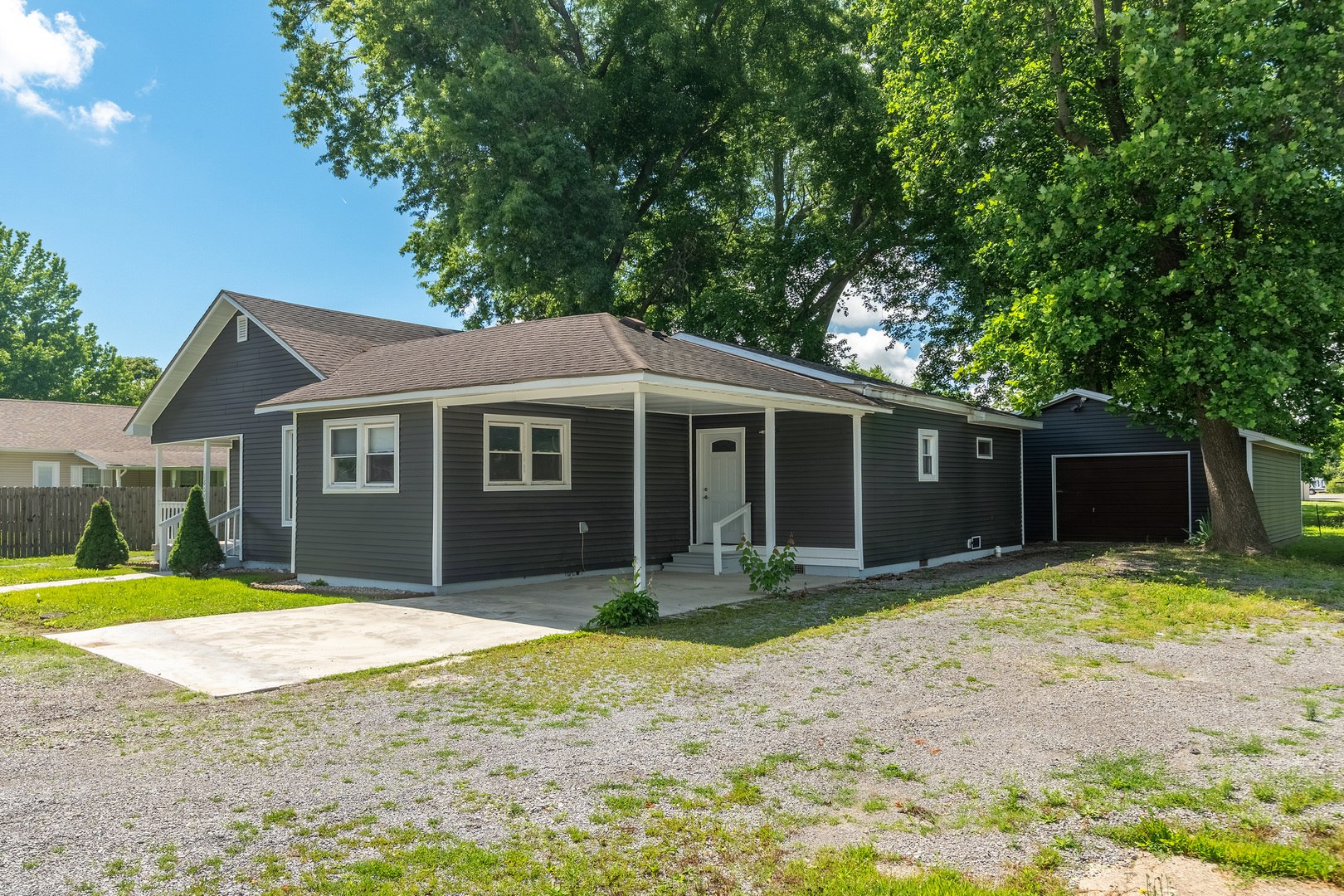 Homes for sale in Herrin, IL | 1608 W Adams St, Herrin, IL 62948 | MLS# 12664362