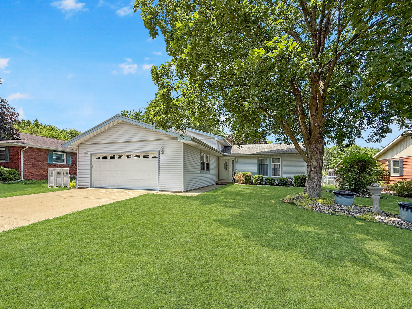 Homes for sale in Rantoul, IL | 1025 Ruth Crane Dr, Rantoul, IL 61866 | MLS# 12664438