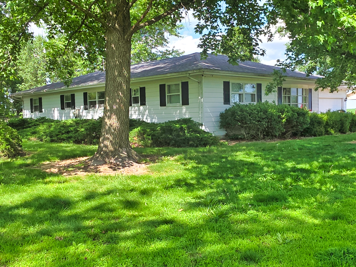 Homes for sale in Noble, IL | 220 Oak St, Noble, IL 62868 | MLS# 12664445
