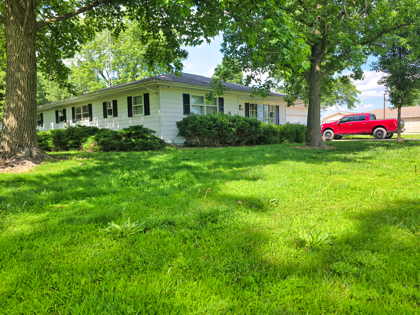 Homes for sale in Noble, IL | 220 Oak St, Noble, IL 62868 | MLS# 12664445