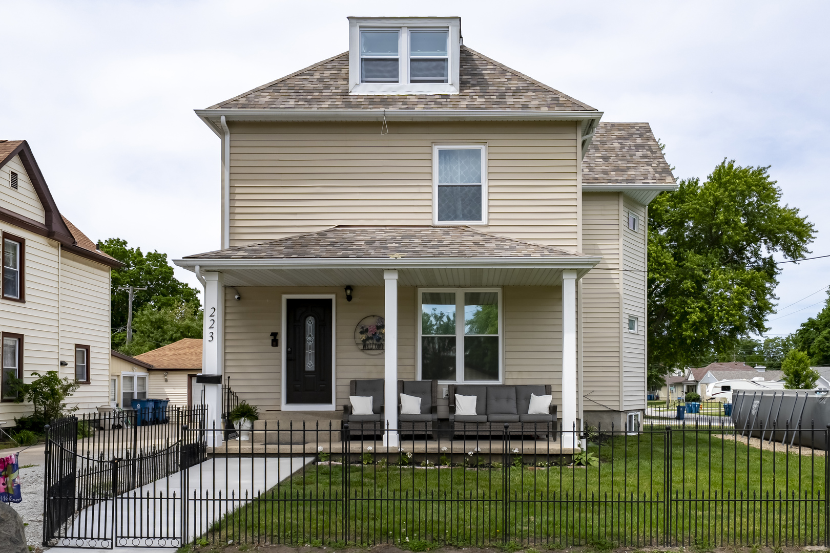 Homes for sale in Pontiac, IL | 223 E Michigan Ave, Pontiac, IL 61764 | MLS# 12664466
