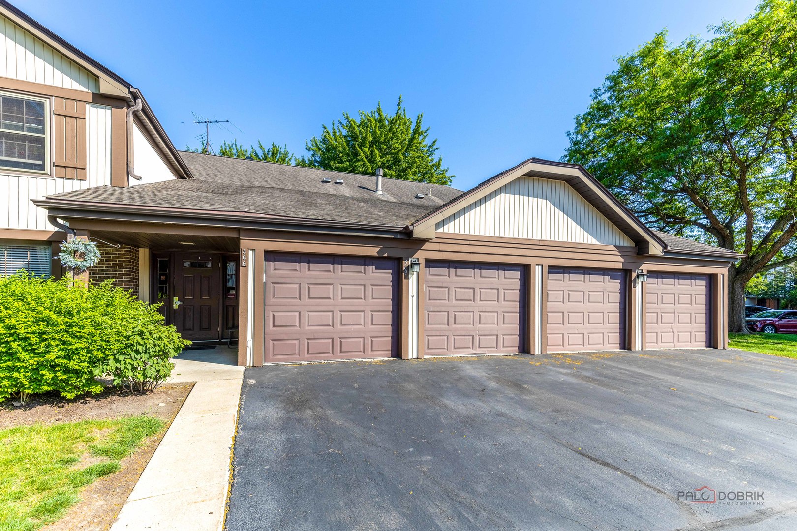 Homes for sale in Schaumburg, IL | 369 Southbury Ct #D2, Schaumburg, IL 60193 | MLS# 12664468