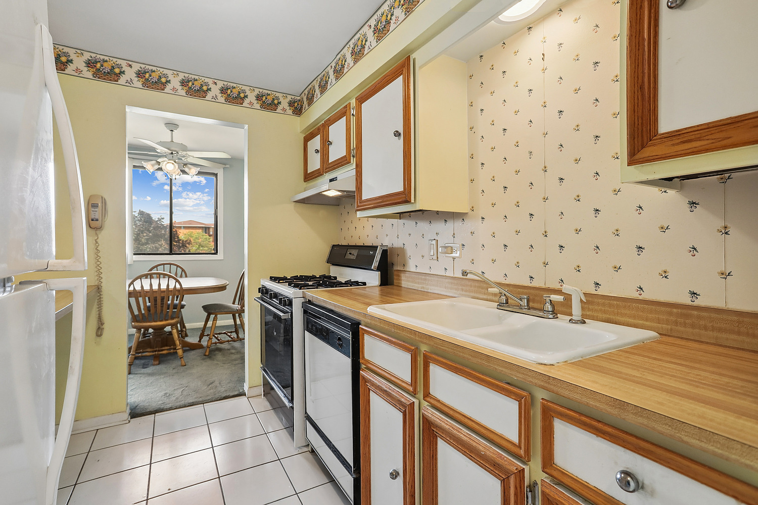Homes for sale in Oak Forest, IL | 15719 Peggy Ln #7, Oak Forest, IL 60452 | MLS# 12664512