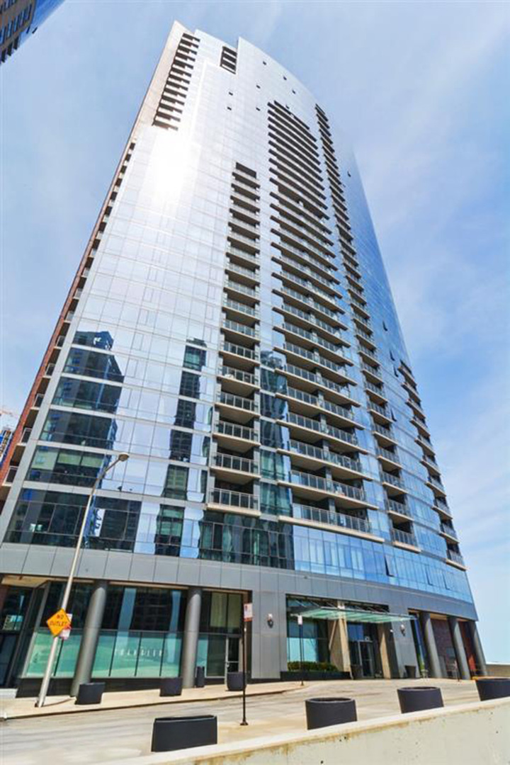 Homes for sale in Chicago, IL | 450 E Waterside Dr #707, Chicago, IL 60601 | MLS# 12664523