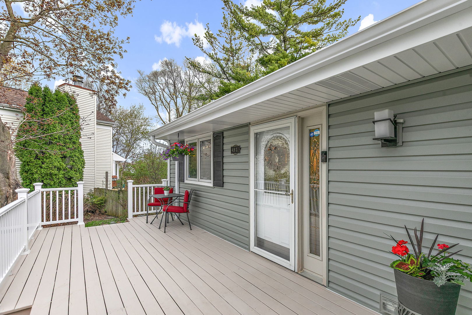 Homes for sale in Gurnee, IL | 4931 Carriage Dr, Gurnee, IL 60031 | MLS# 12664590