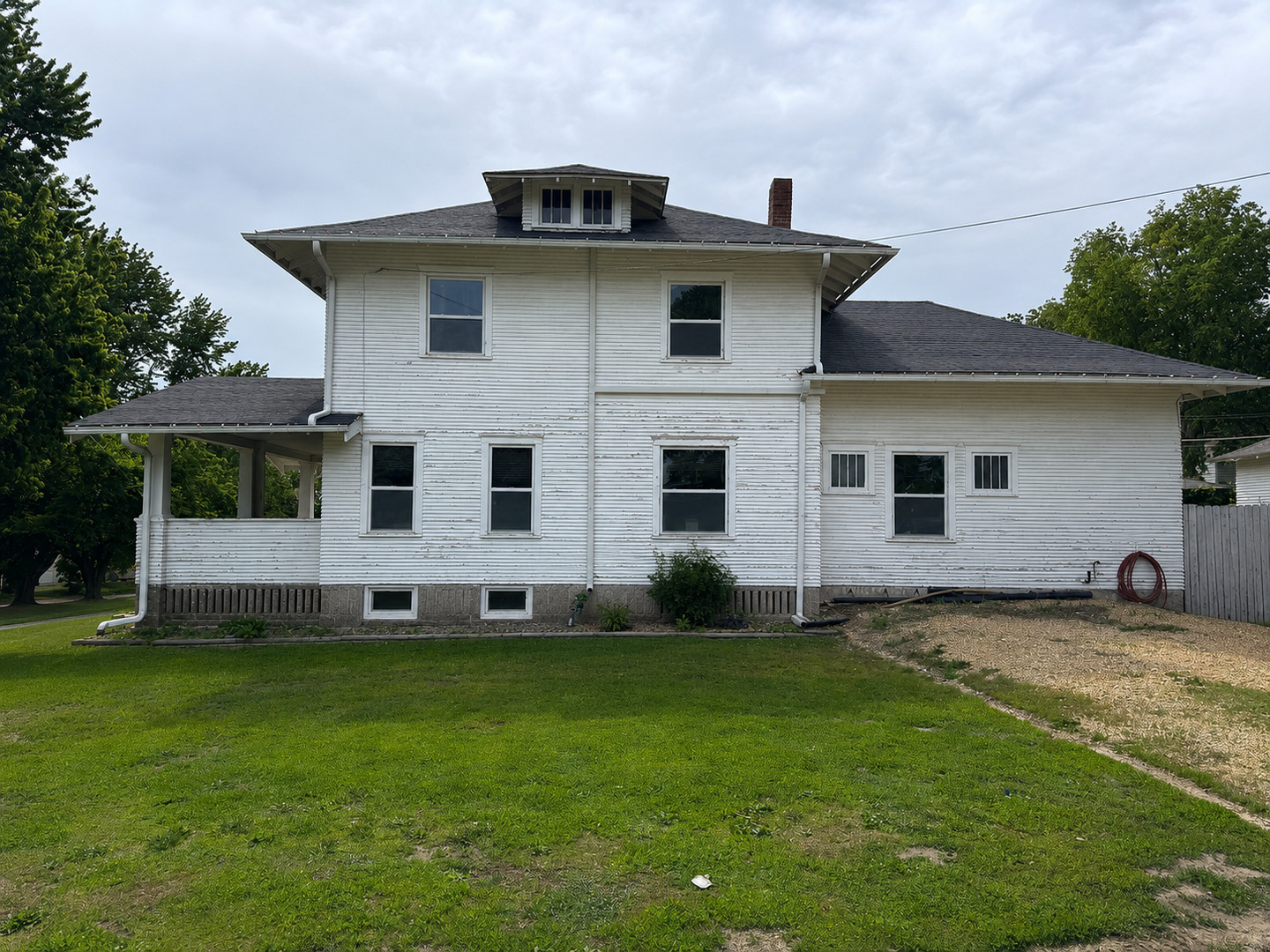 Homes for sale in Fulton, IL | 829 11Th Ave, Fulton, IL 61252 | MLS# 12664662