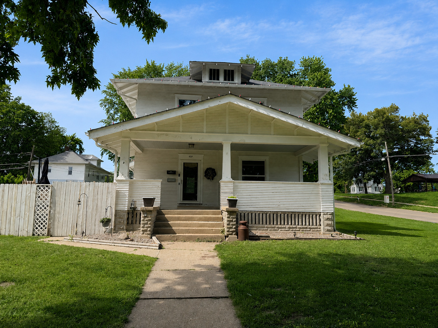 Homes for sale in Fulton, IL | 829 11th Ave, Fulton, IL 61252 | MLS# 12664662