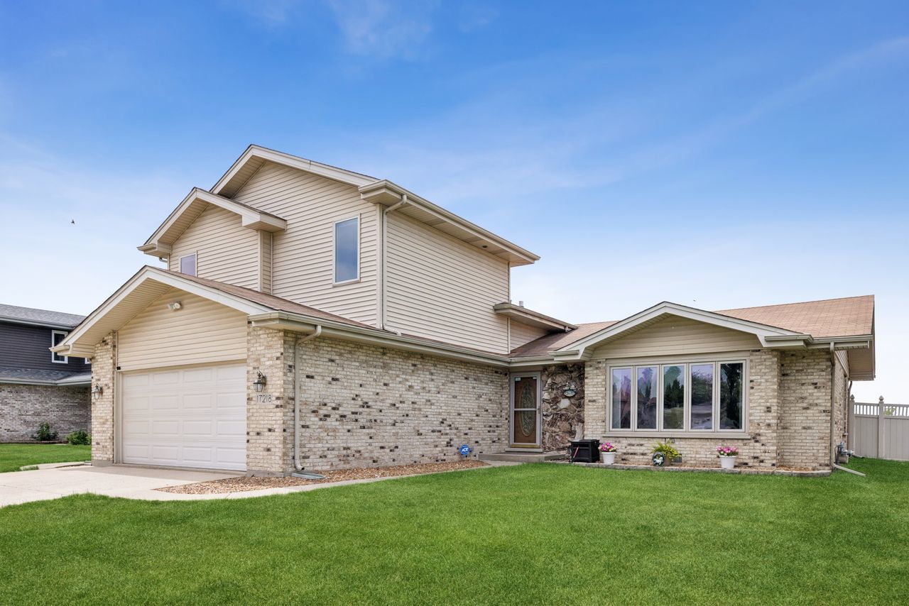 1st image of 17218 Shetland Dr, Tinley Park, IL 60487 | MLS# 12664695