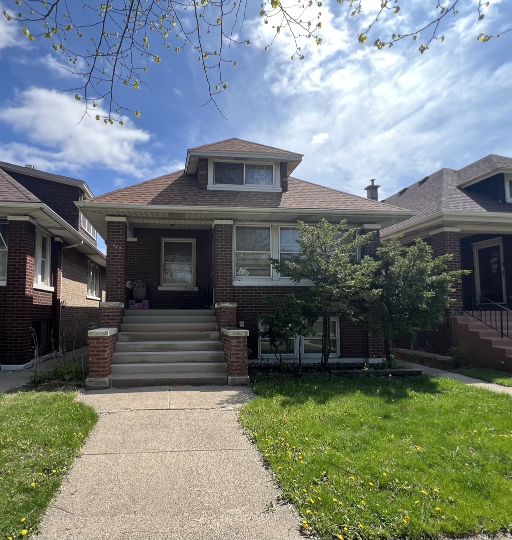 Homes for sale in Berwyn, IL | 1929 Cuyler Ave, Berwyn, IL 60402 | MLS# 12664833