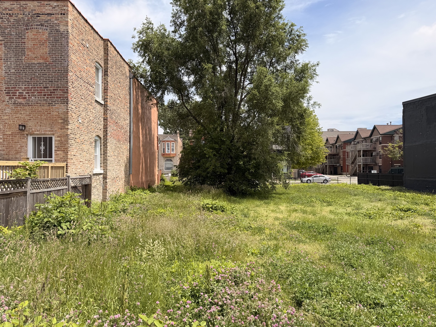 Homes for sale in Chicago, IL | 4240 S Saint Lawrence Ave, Chicago, IL 60653 | MLS# 12664835