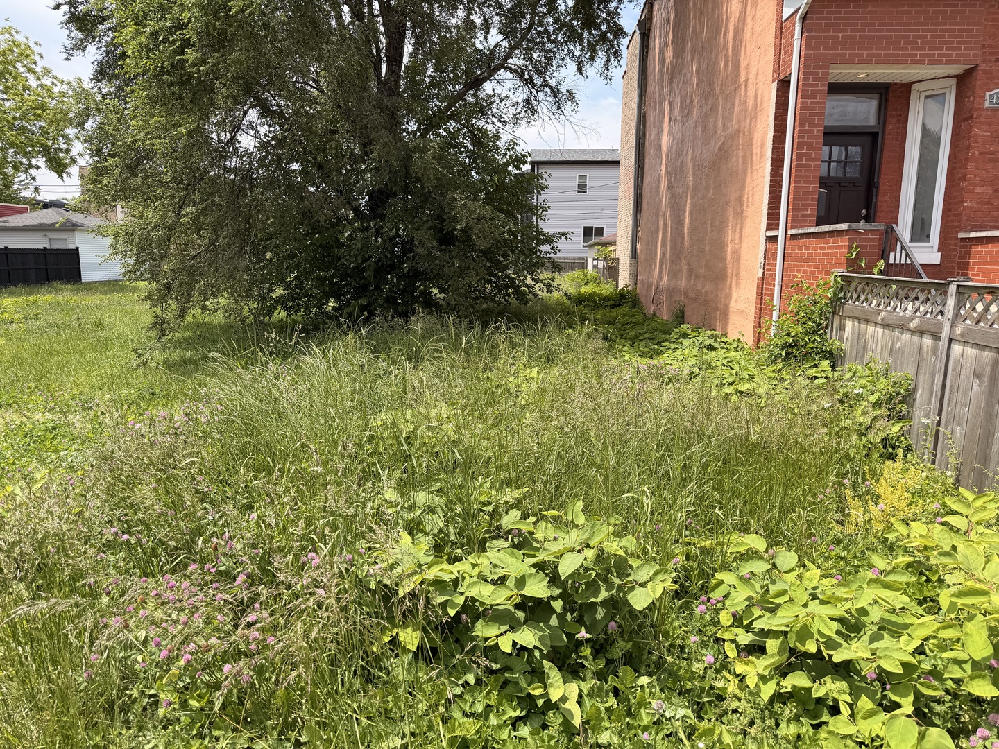 Homes for sale in Chicago, IL | 4240 S Saint Lawrence Ave, Chicago, IL 60653 | MLS# 12664835