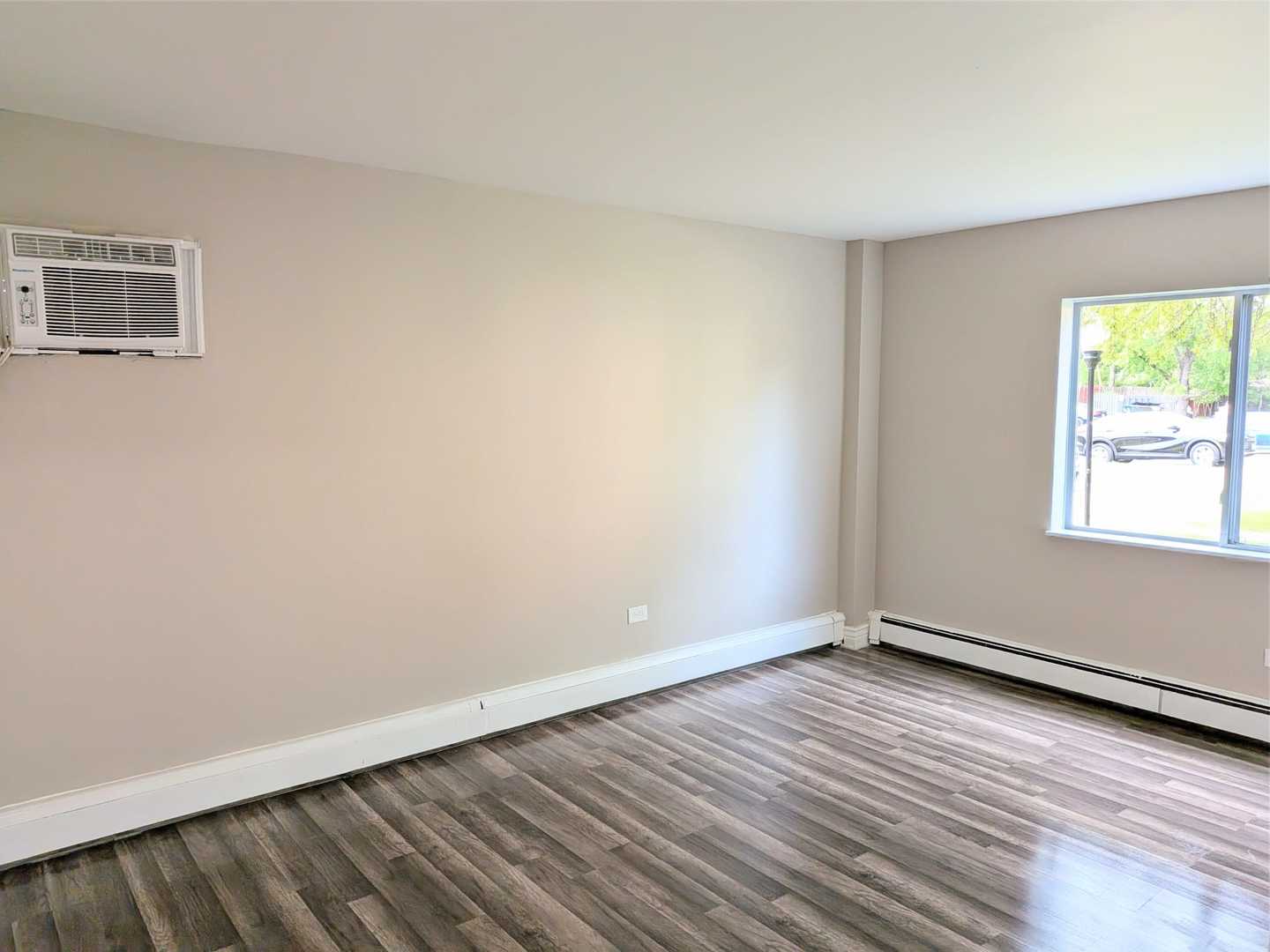 Homes for sale in Palatine, IL | 16b E Dundee Quarter Street, Palatine, IL 60074 | Houzeo
