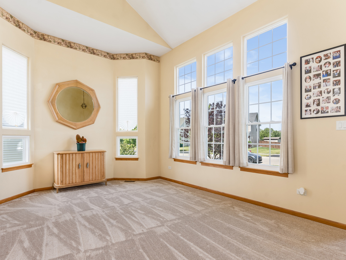 Homes for sale in Joliet, IL | 604 Silver Creek Dr, Joliet, IL 60431 | MLS# 12664882