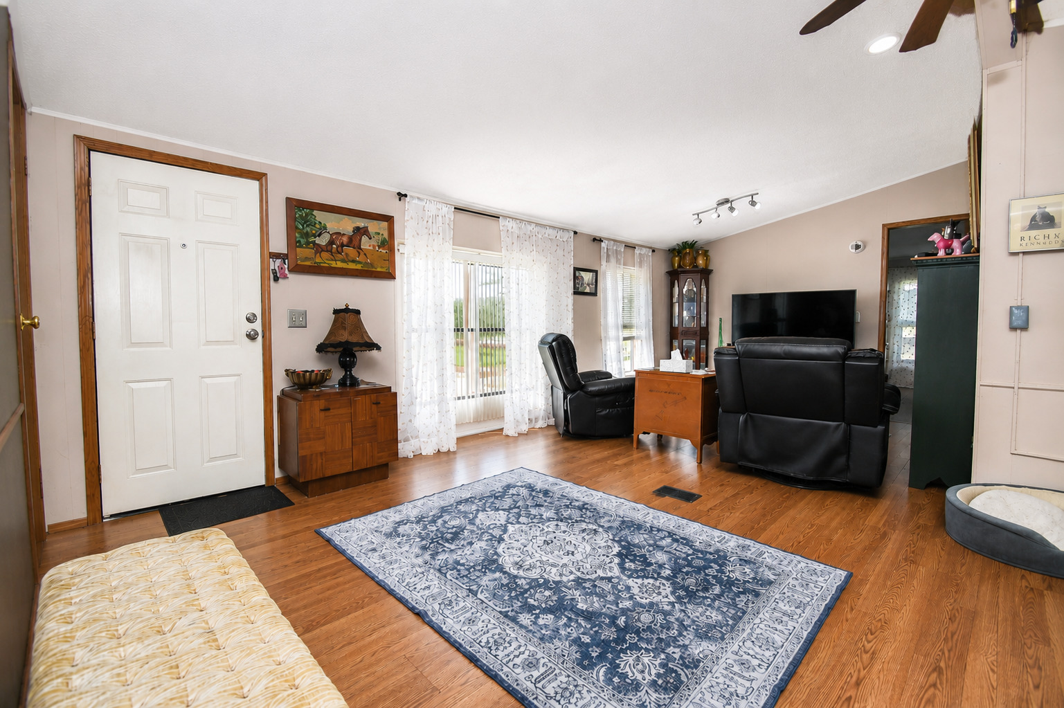 Homes for sale in Beach Park, IL | 38703 N Sheridan Rd #164, Beach Park, IL 60099 | MLS# 12664944