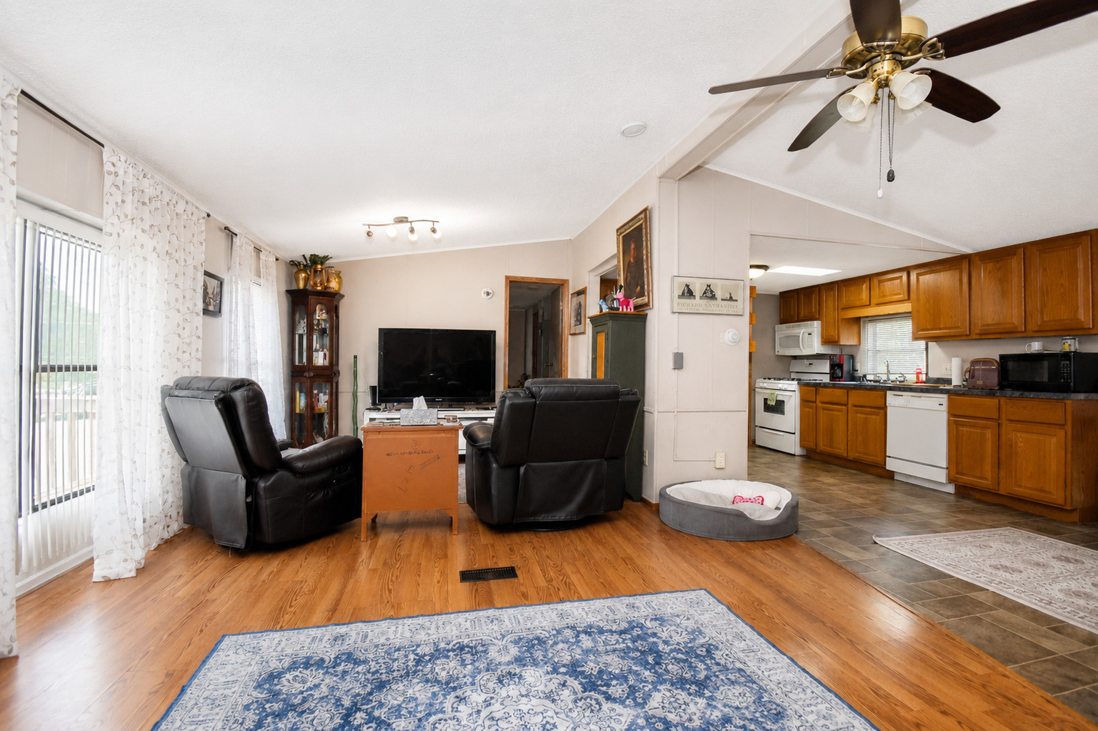 Homes for sale in Beach Park, IL | 38703 N Sheridan Rd #164, Beach Park, IL 60099 | MLS# 12664944