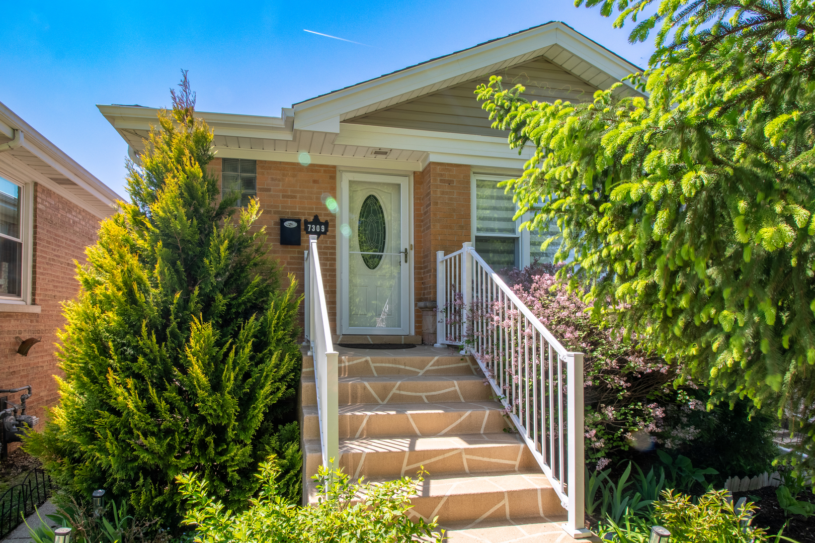 Homes for sale in Norridge, IL | 7309 W Pensacola Ave, Norridge, IL 60706 | MLS# 12664981