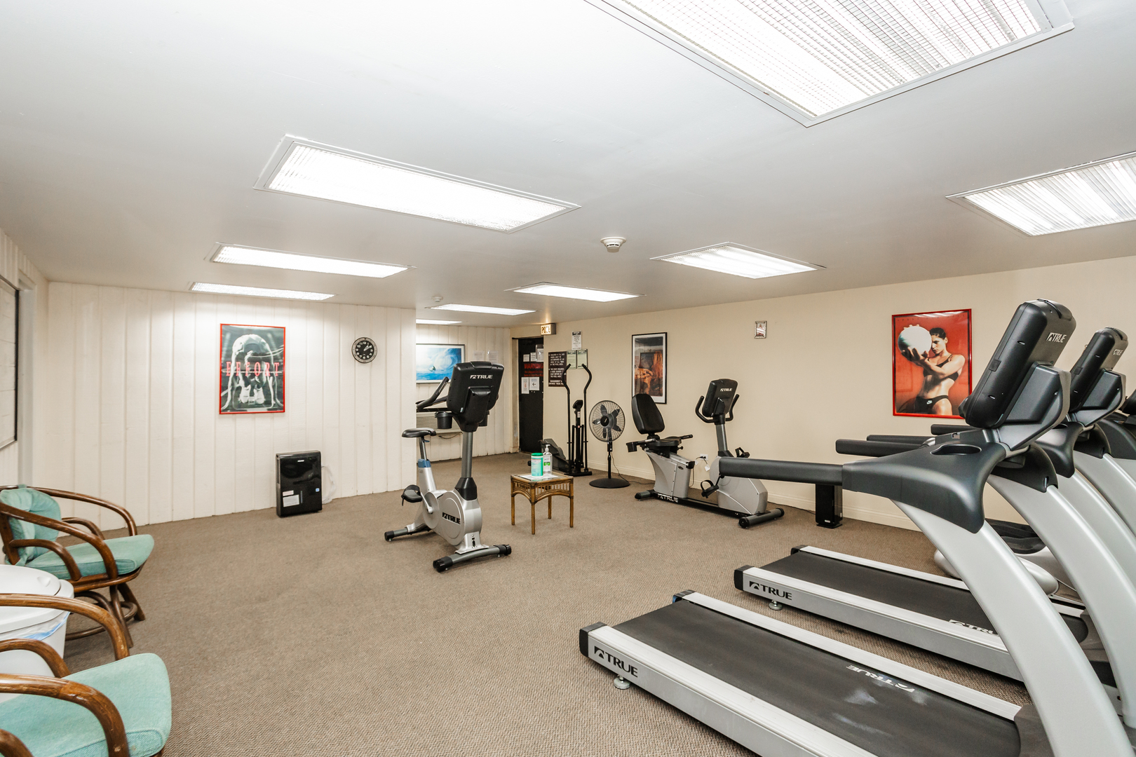 Homes for sale in Countryside, IL | 6700 S Brainard Avenue, Countryside, IL 60525 | Houzeo