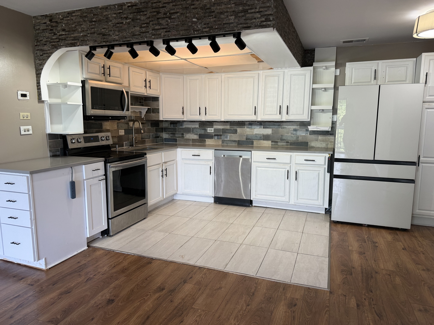 Homes for sale in Countryside, IL | 6700 S Brainard Ave #411, Countryside, IL 60525 | MLS# 12665056