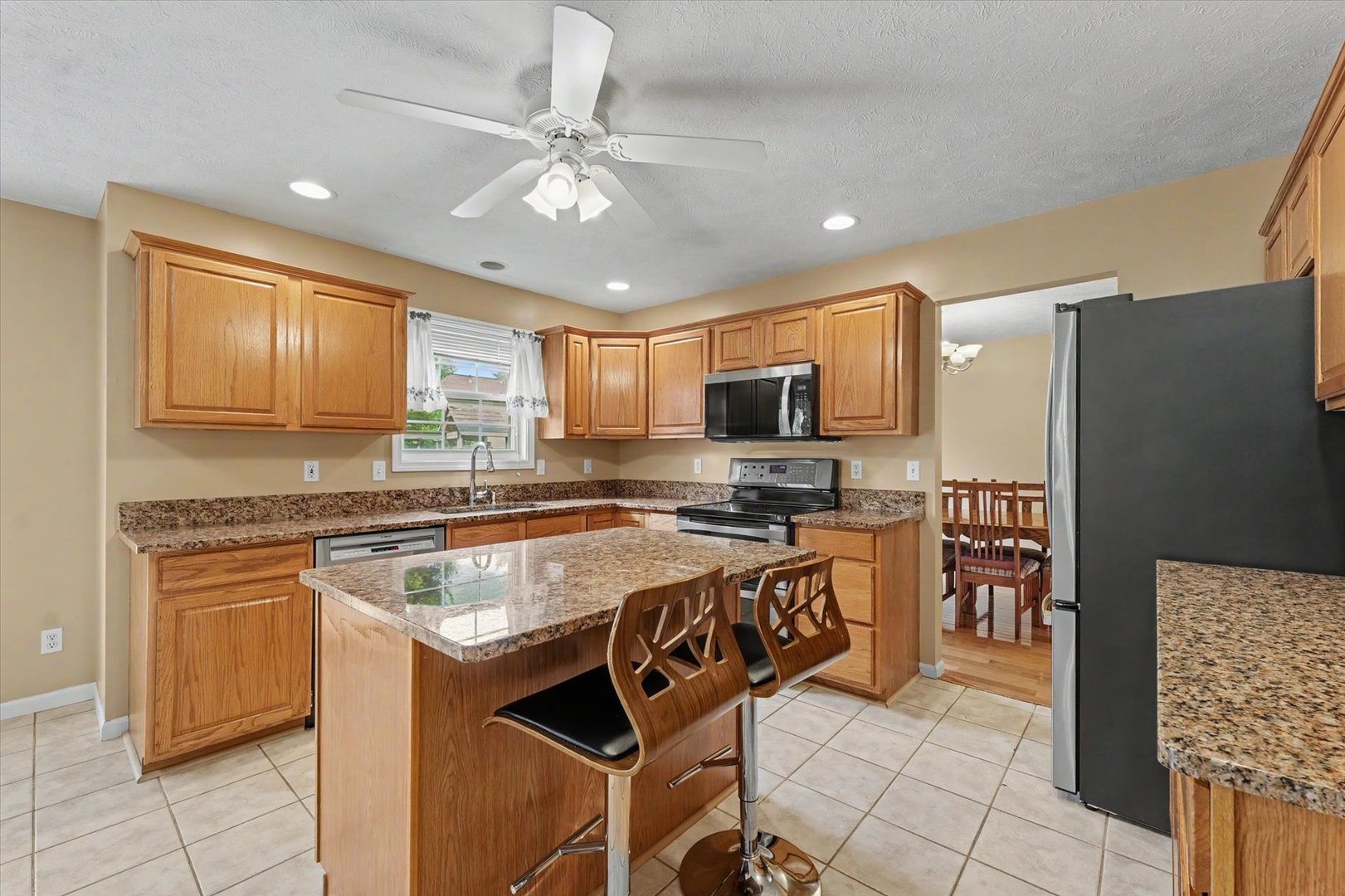 Homes for sale in Savoy, IL | 701 Buttercup Dr, Savoy, IL 61874 | MLS# 12665105