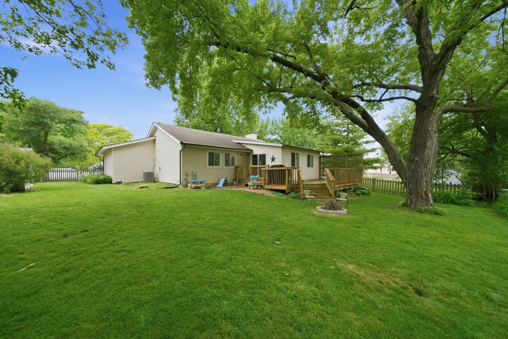 Homes for sale in Warrenville, IL | 2s445 Sanchez Dr, Warrenville, IL 60555 | MLS# 12665162