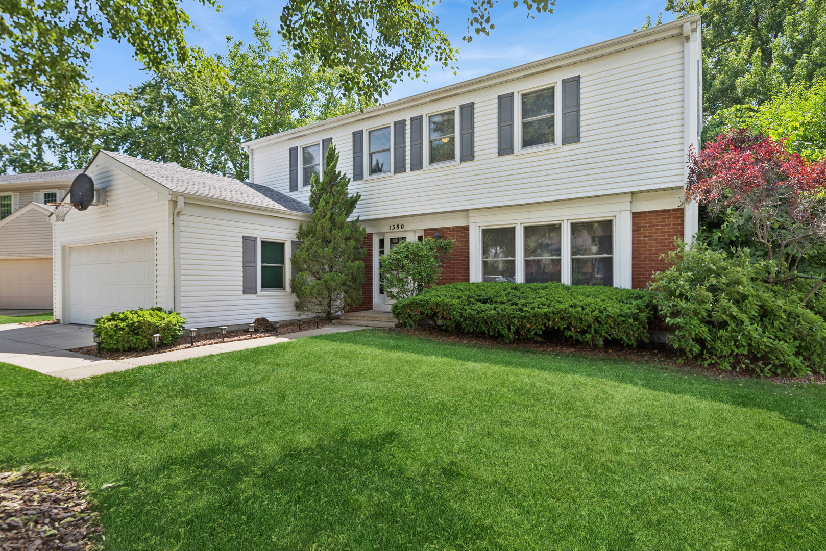 Homes for sale in Buffalo Grove, IL | 1380 Logsdon Ln, Buffalo Grove, IL 60089 | MLS# 12665212