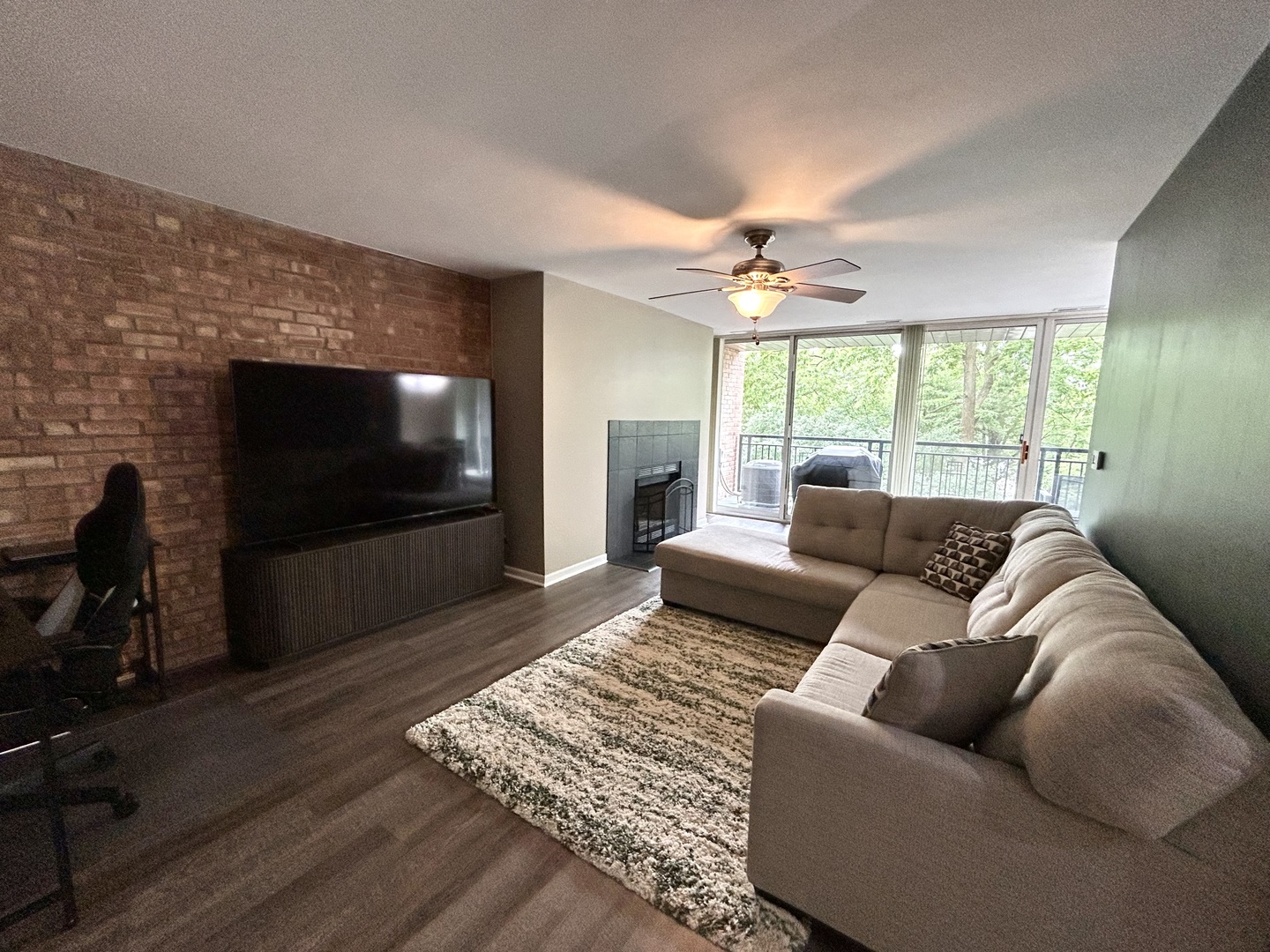 Homes for sale in Lisle, IL | 6010 Oakwood Dr #3J, Lisle, IL 60532 | MLS# 12665226