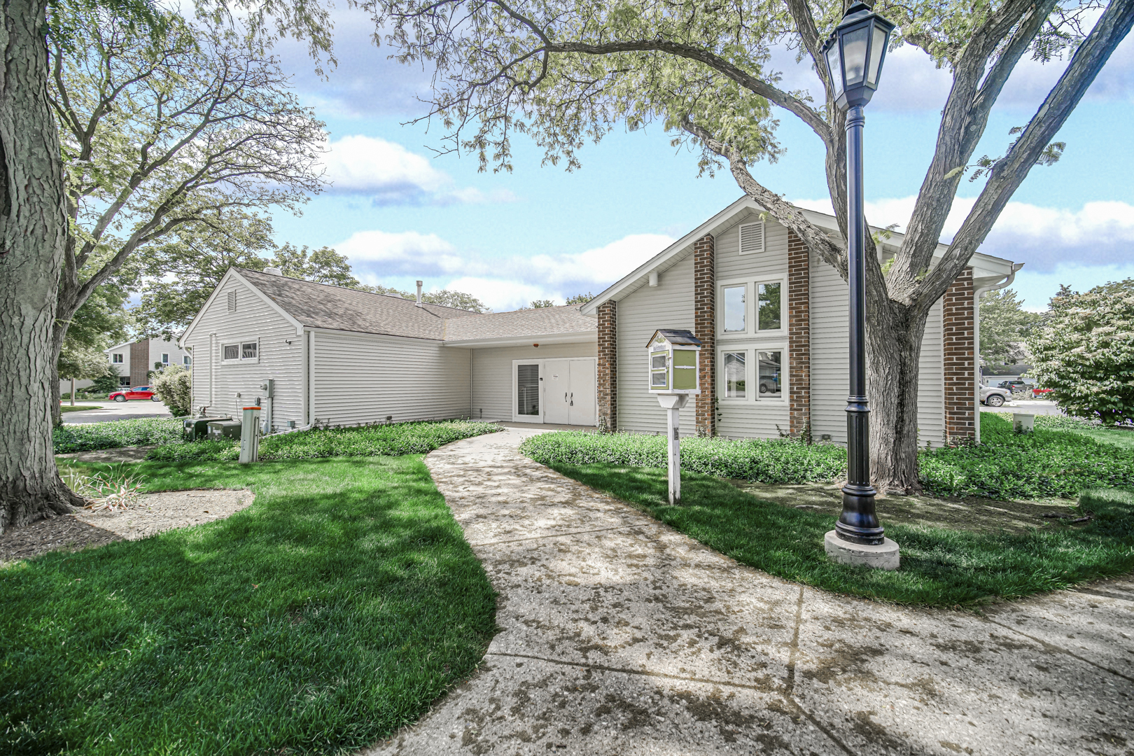 Homes for sale in Naperville, IL | 5S027 Pebble Beach Ct, Naperville, IL 60563 | MLS# 12665339