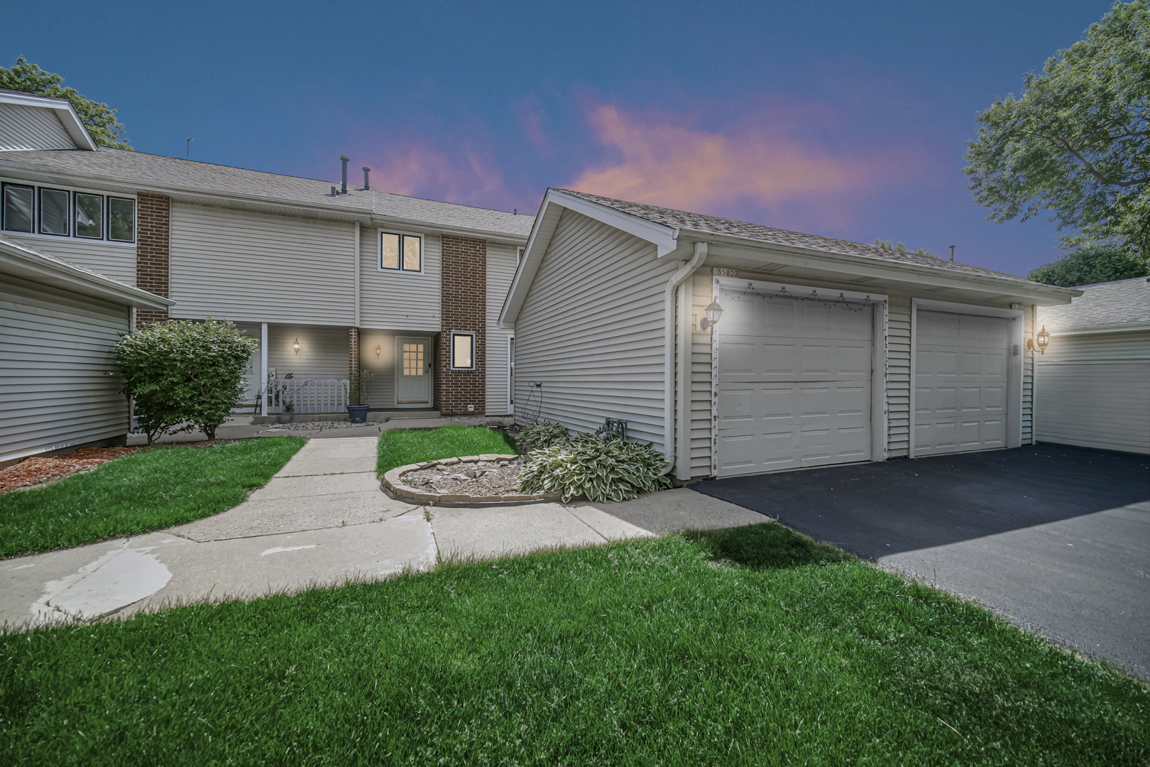 Homes for sale in Naperville, IL | 5s027 Pebble Beach Ct, Naperville, IL 60563 | MLS# 12665339