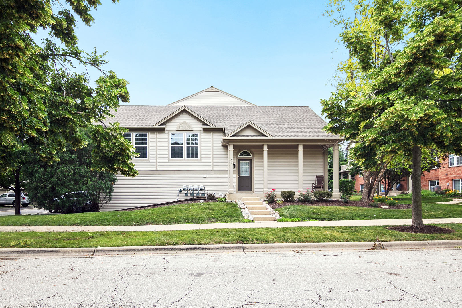 Homes for sale in Aurora, IL | 518 Conservatory Ln, Aurora, IL 60502 | MLS# 12665381