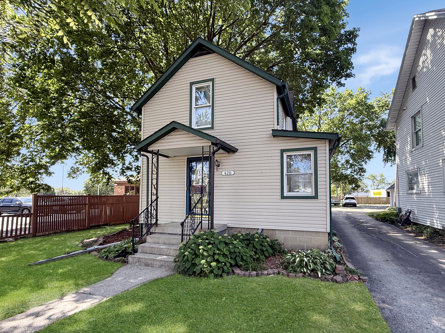 Homes for sale in Rantoul, IL | 420 E Congress Ave, Rantoul, IL 61866 | MLS# 12665487