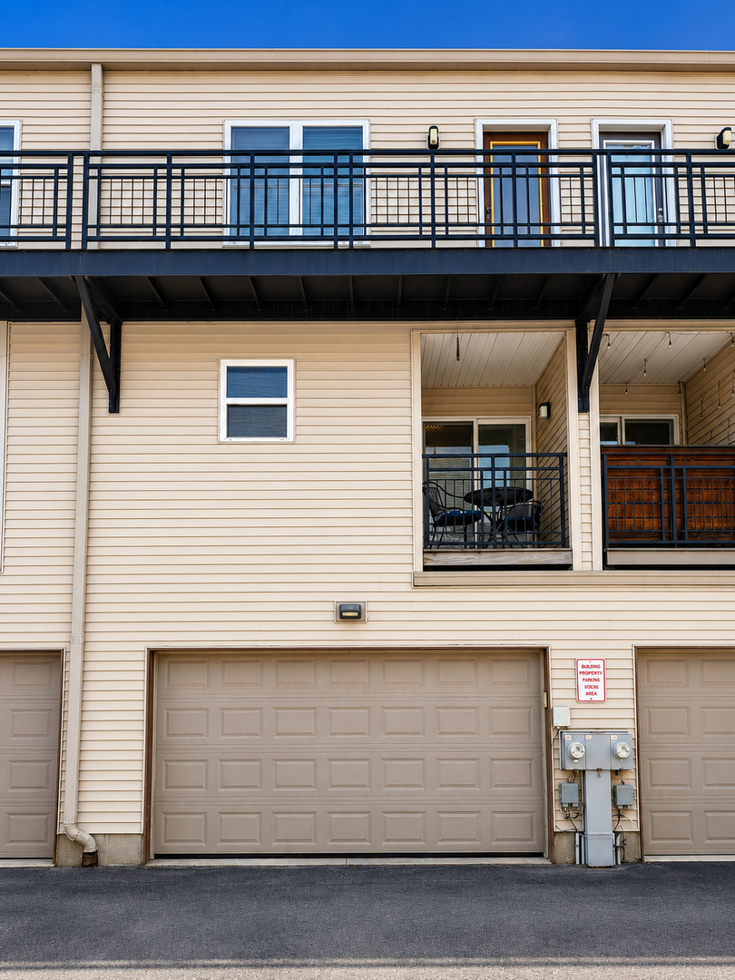 Homes for sale in Chicago, IL | 4851 N Pulaski Rd, Chicago, IL 60630 | MLS# 12665497