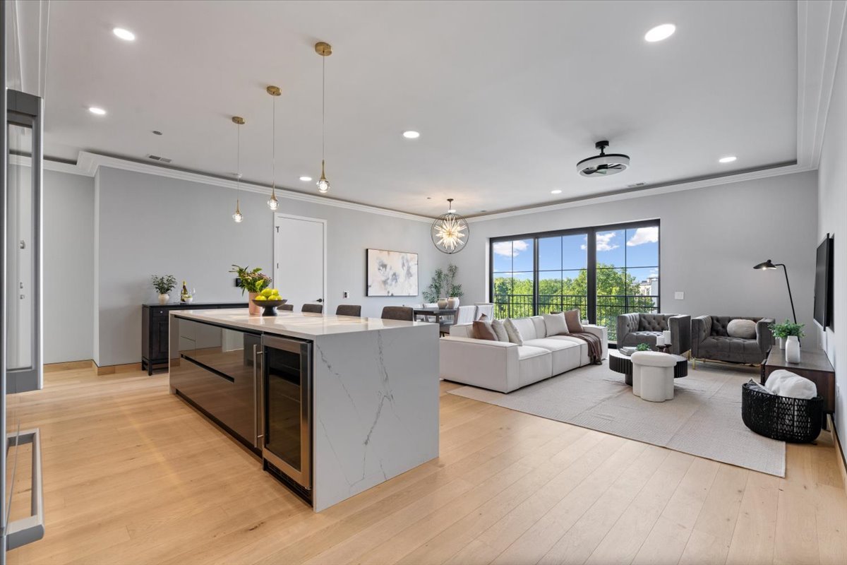 Homes for sale in Chicago, IL | 2024 W Irving Park Rd #404, Chicago, IL 60618 | MLS# 12665601