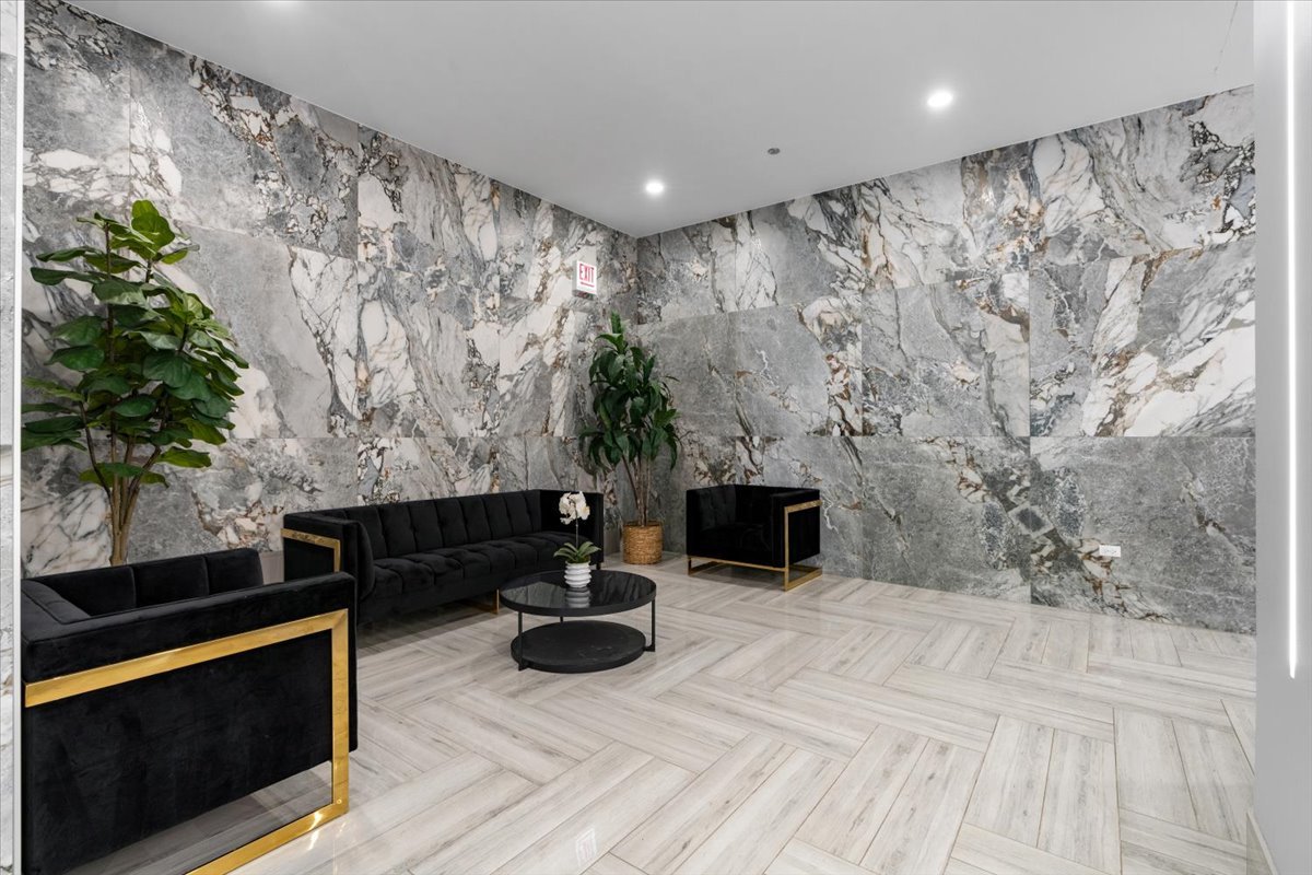 Homes for sale in Chicago, IL | 2024 W Irving Park Rd #404, Chicago, IL 60618 | MLS# 12665601