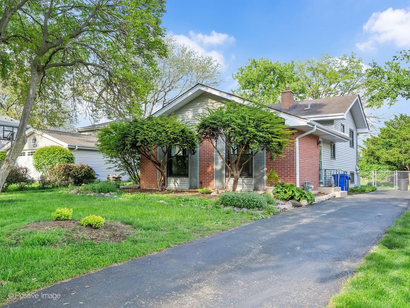 Homes for sale in Glen Ellyn, IL | 229 S Milton Ave, Glen Ellyn, IL 60137 | MLS# 12665695