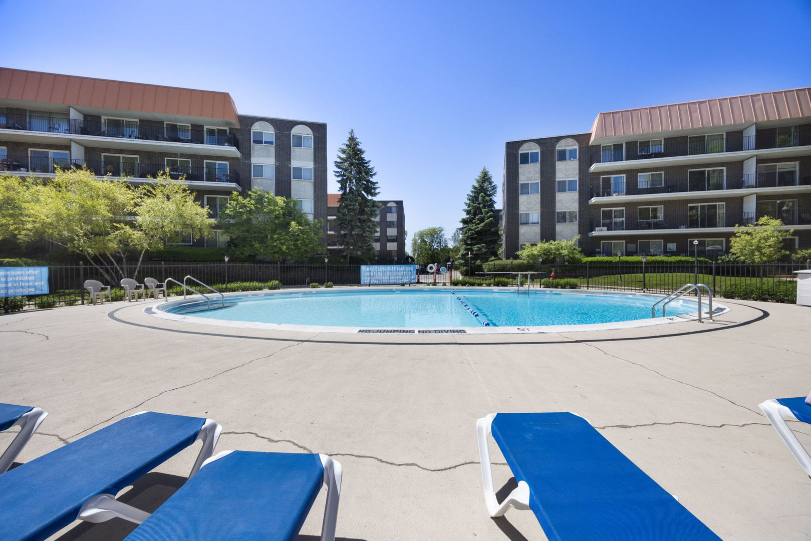 Homes for sale in Skokie, IL | 9530 Lamon Ave #401, Skokie, IL 60077 | MLS# 12665822