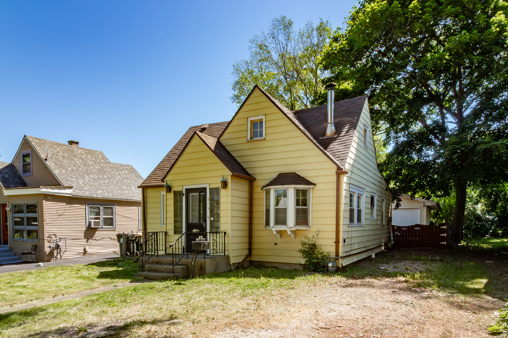 Homes for sale in Round Lake Park, IL | 313 Highmoor Dr, Round Lake Park, IL 60073 | MLS# 12665849