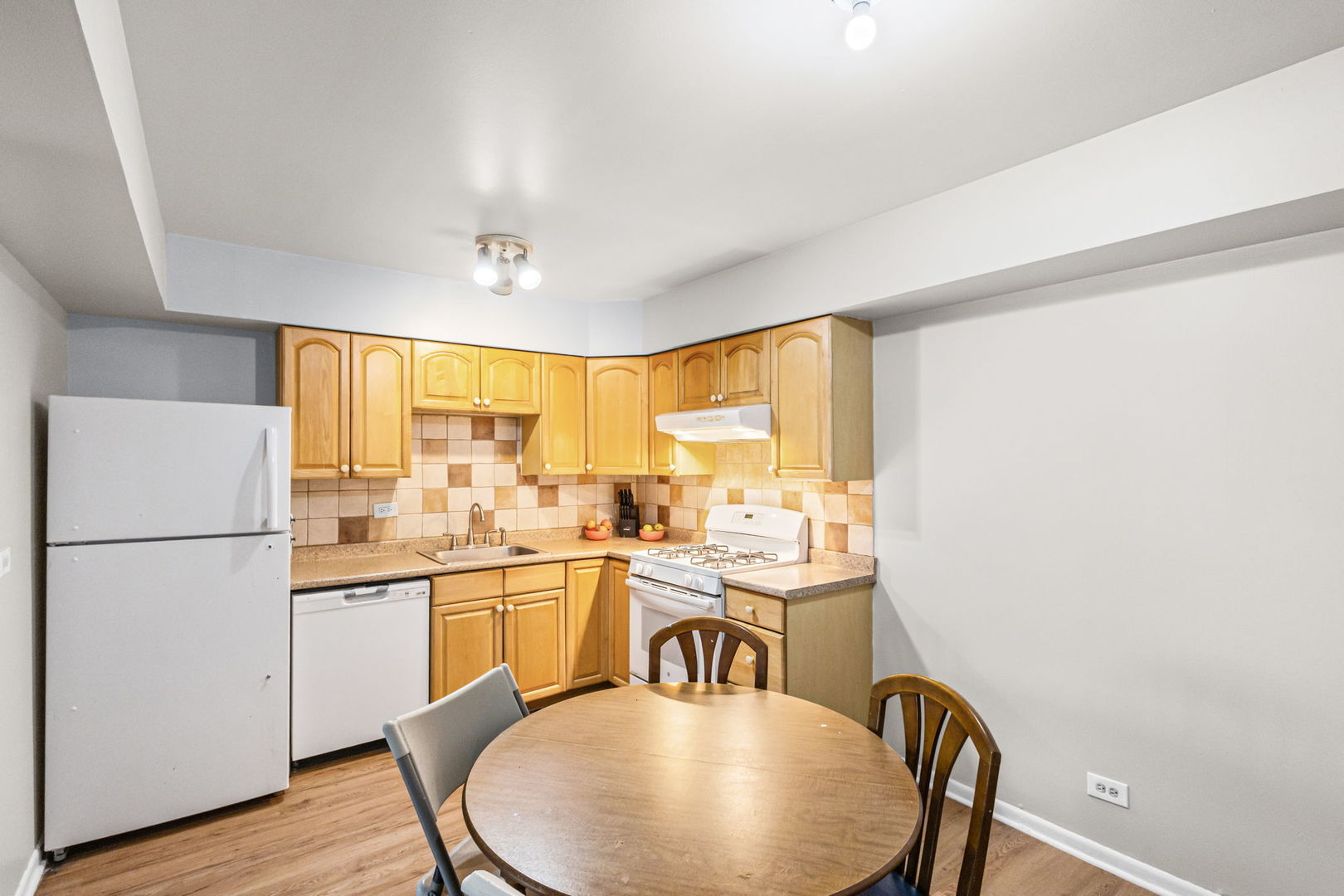 Homes for sale in Schiller Park, IL | 9458 Kelvin Ln, Schiller Park, IL 60176