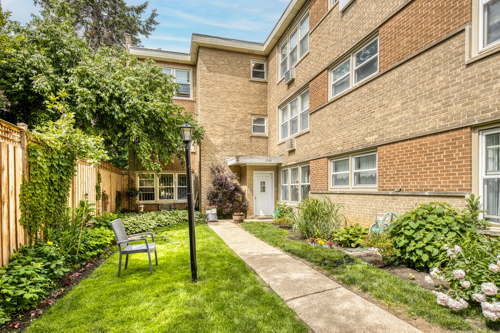 2nd image of 1536 W Pratt Blvd #3D, Chicago, IL 60626 | MLS# 12665986