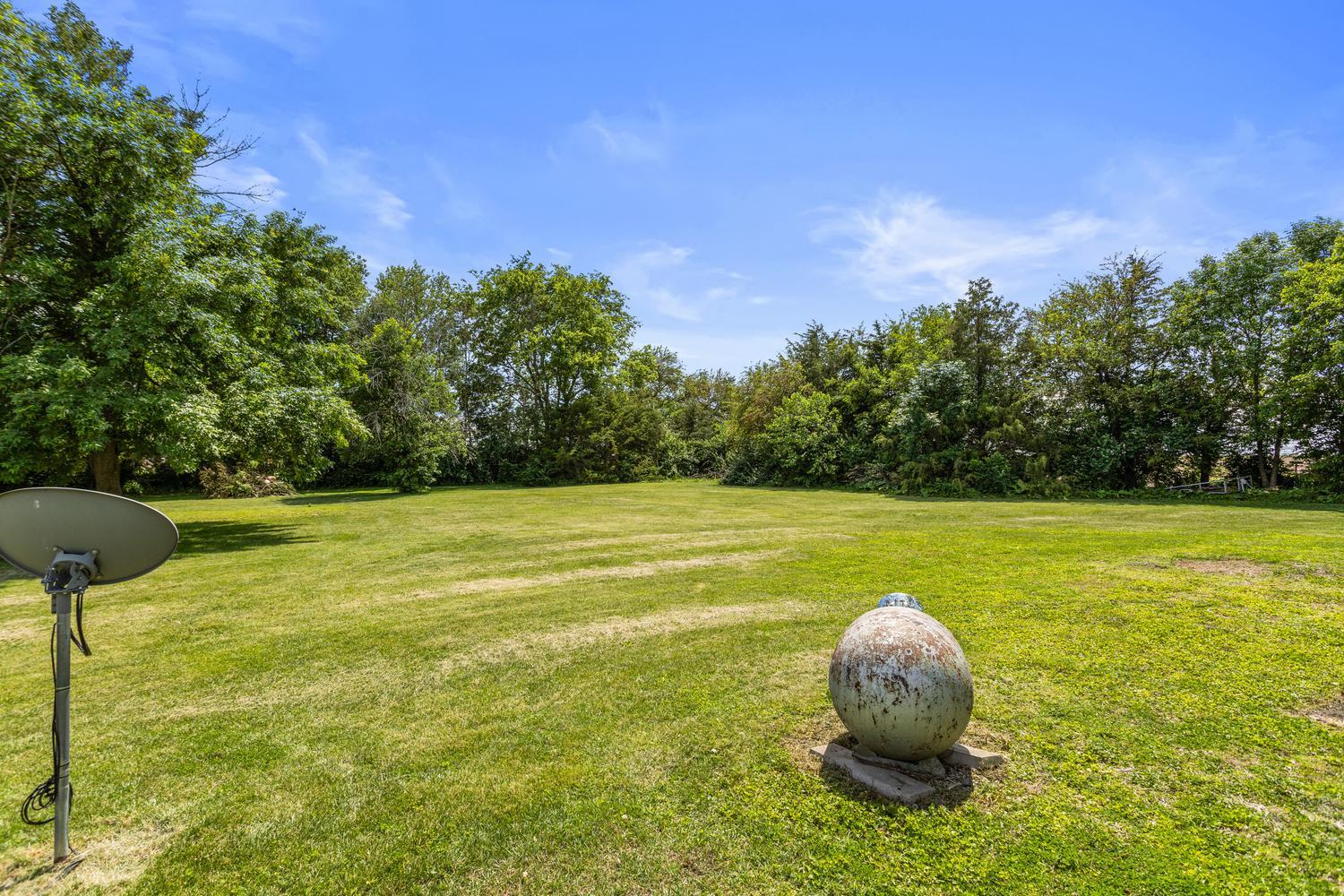 Homes for sale in Tolono, IL | 401 Woodworth Dr, Tolono, IL 61880 | MLS# 12666000
