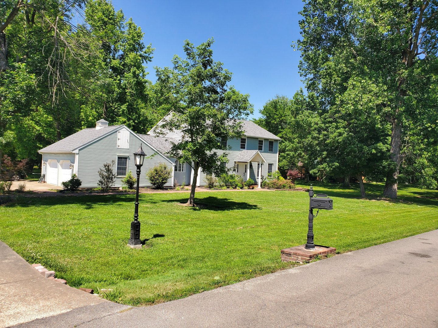 Homes for sale in Carterville, IL | 202 Arbor Dr, Carterville, IL 62918 | MLS# 12666006