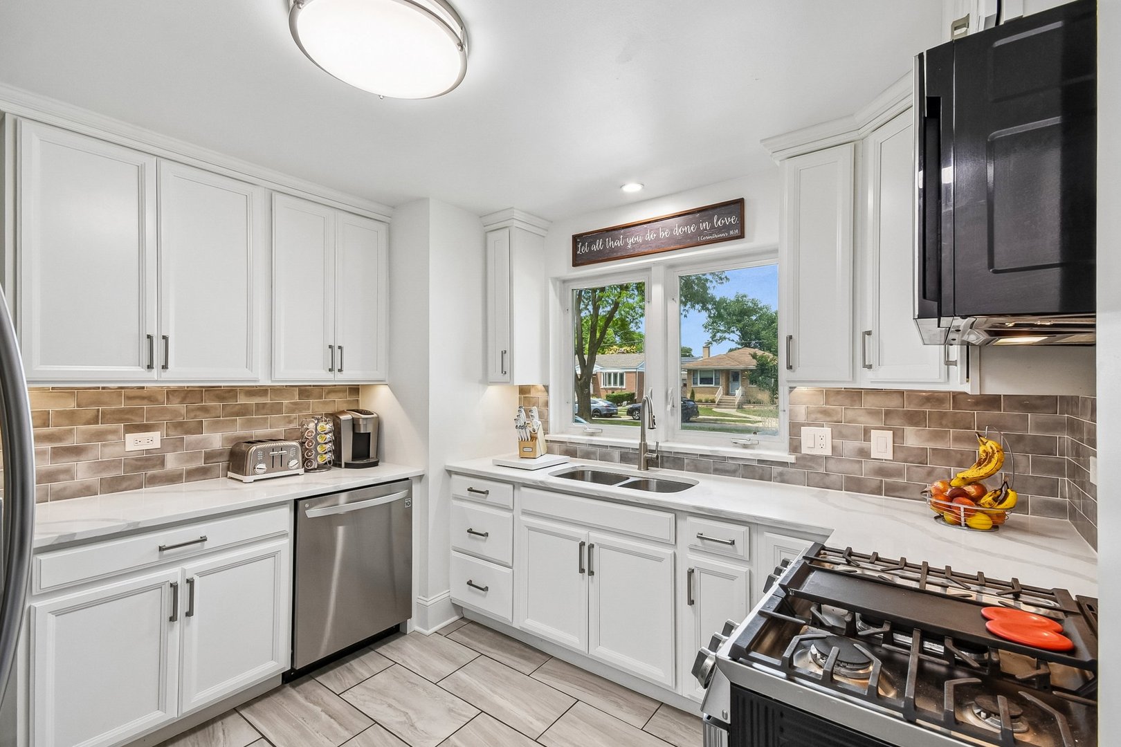 Homes for sale in Brookfield, IL | 9329 Lincoln Ave, Brookfield, IL 60513 | MLS# 12666066