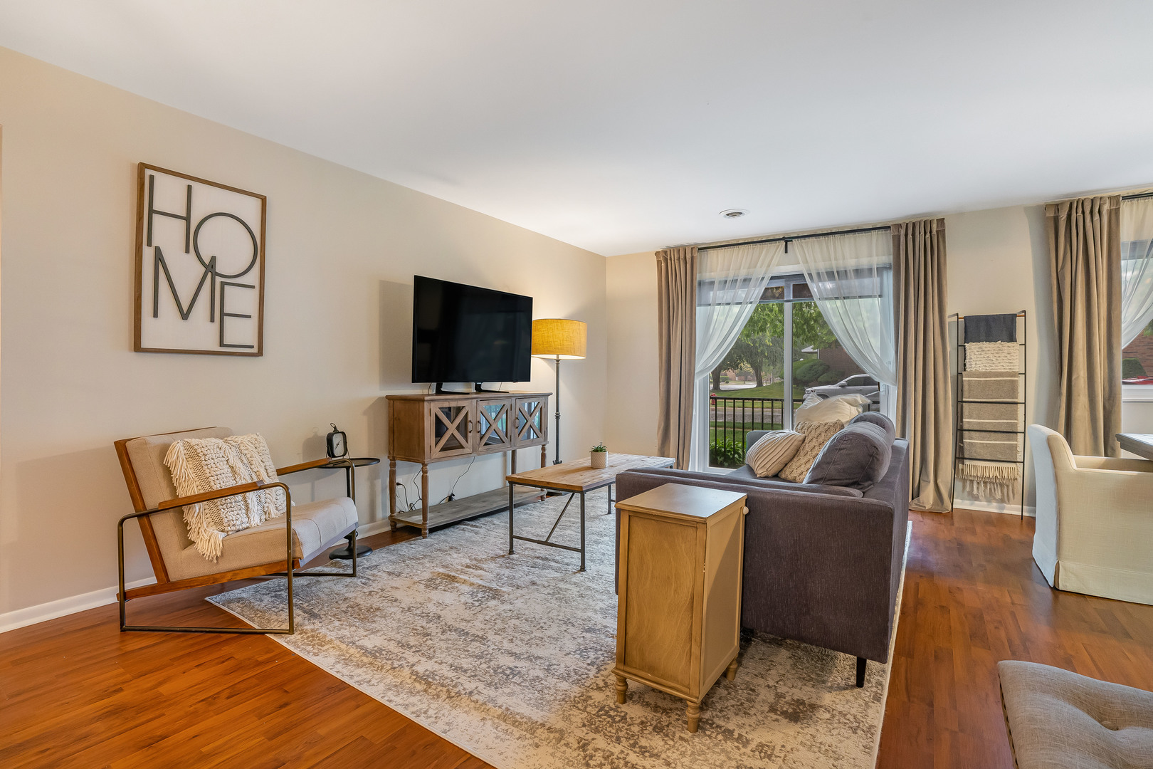 Homes for sale in Oak Lawn, IL | 9661 S Karlov Ave #102, Oak Lawn, IL 60453 | MLS# 12666164