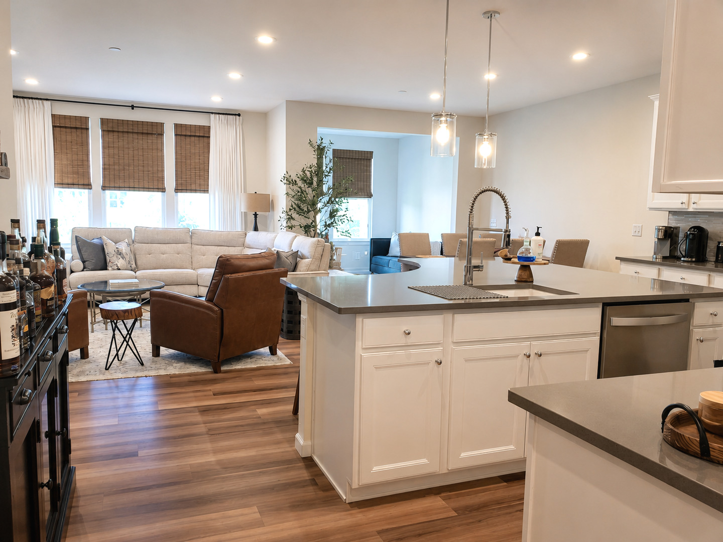 4th image of 1221 Josiah Rd #1221, Naperville, IL 60563 | MLS# 12666272