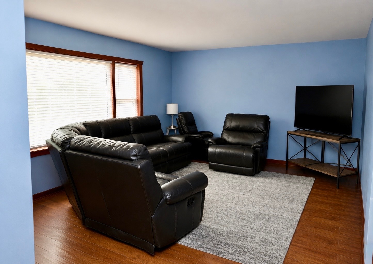 2nd image of 828 2nd Ave, Aurora, IL 60505 | MLS# 12666335