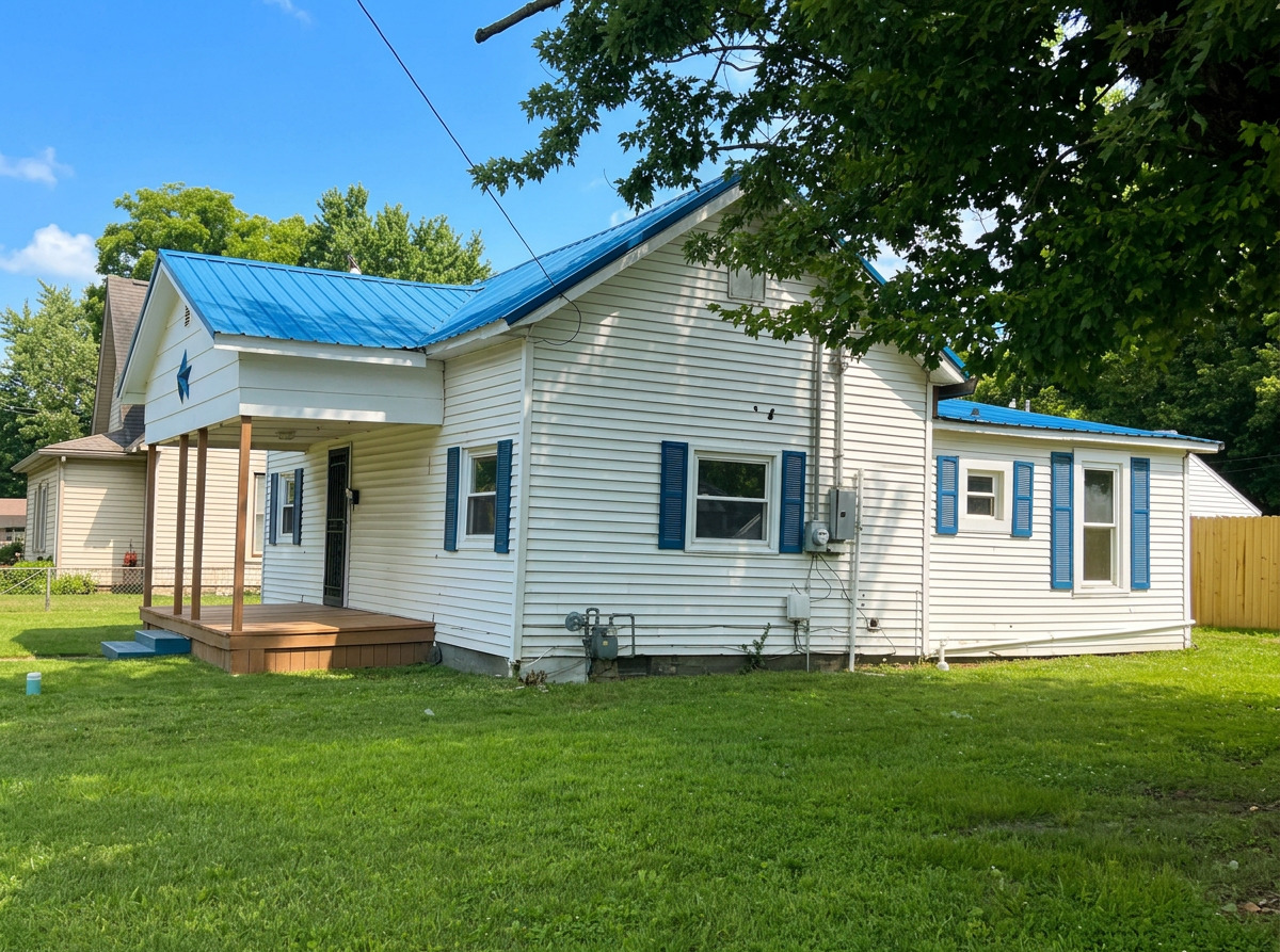 Homes for sale in Metropolis, IL | 919 Catherine St, Metropolis, IL 62960 | MLS# 12666388