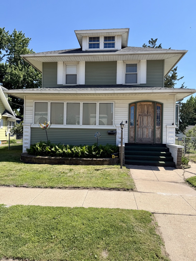 Homes for sale in Fulton, IL | 704 14th Ave, Fulton, IL 61252 | MLS# 12666515