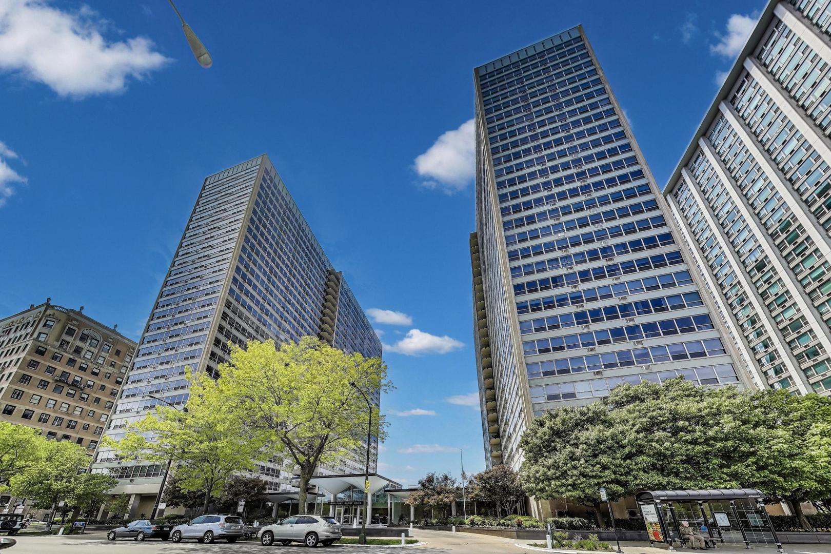 Homes for sale in Chicago, IL | 3550 N Lake Shore Dr, Chicago, IL 60657