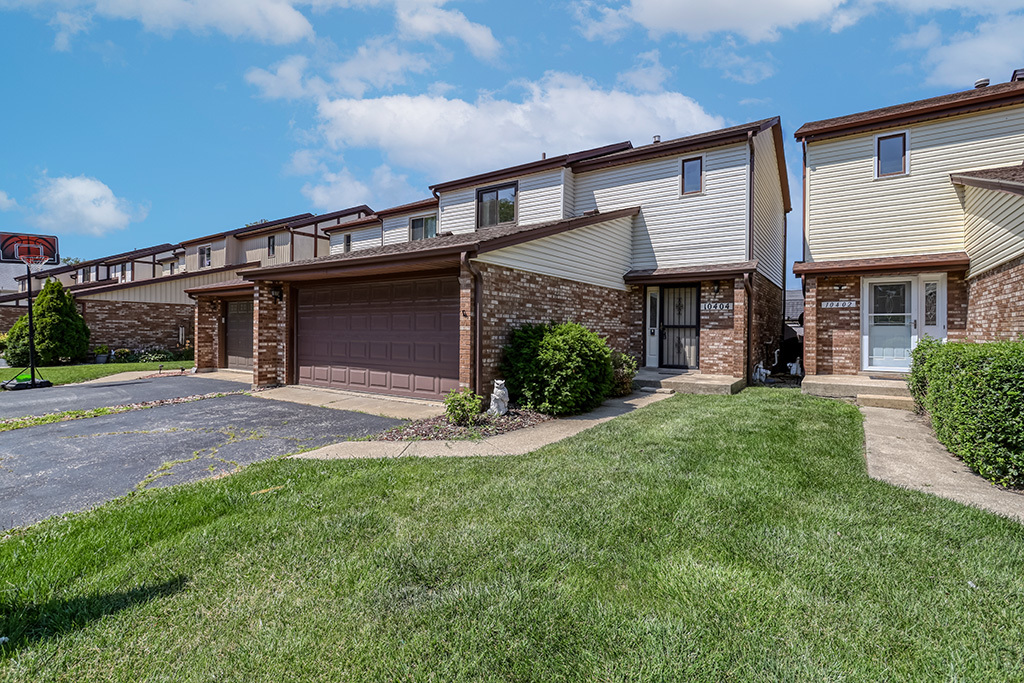 Homes for sale in Palos Hills, IL | 10404 Sheffield Dr, Palos Hills, IL 60465 | MLS# 12666583