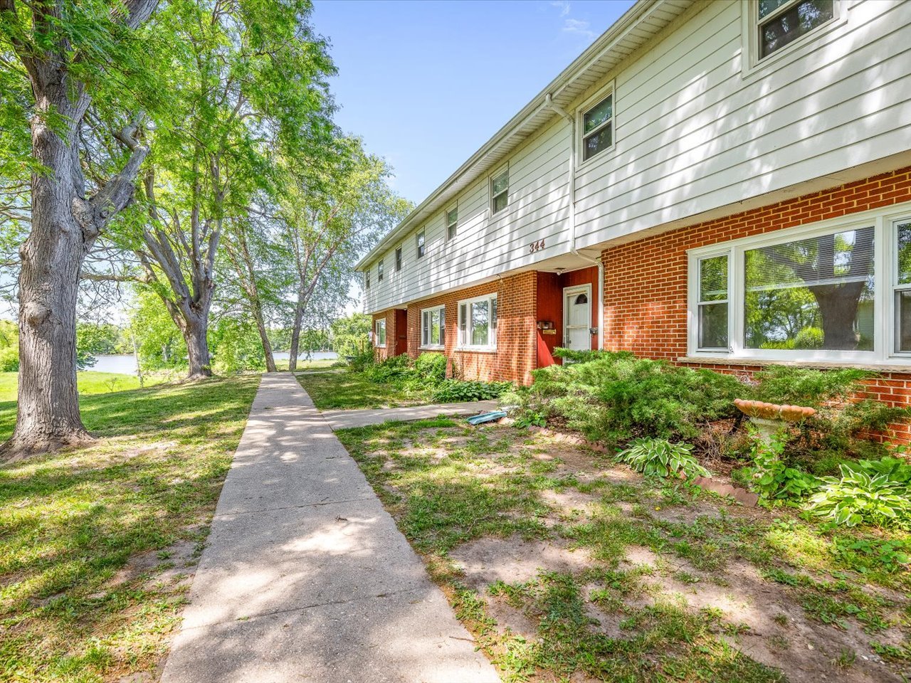 Homes for sale in Machesney Park, IL | 344 Northway Park Rd #4, Machesney Park, IL 61115 | MLS# 12666711